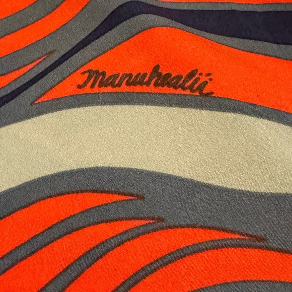 Manuhealii authentic Hawaiian sleeveless top. - Picture 5 of 7
